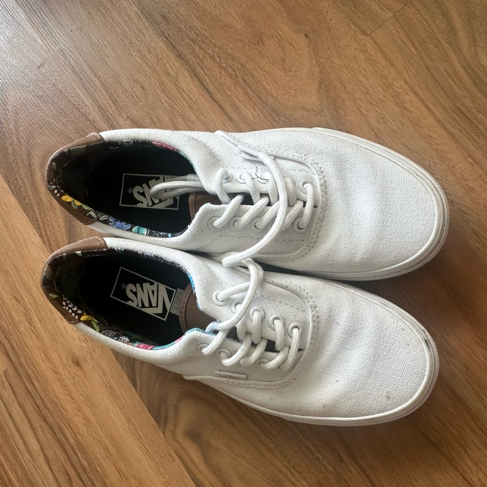 Vans White Canvas Low Top Sneakers with Multicolor Floral Lining